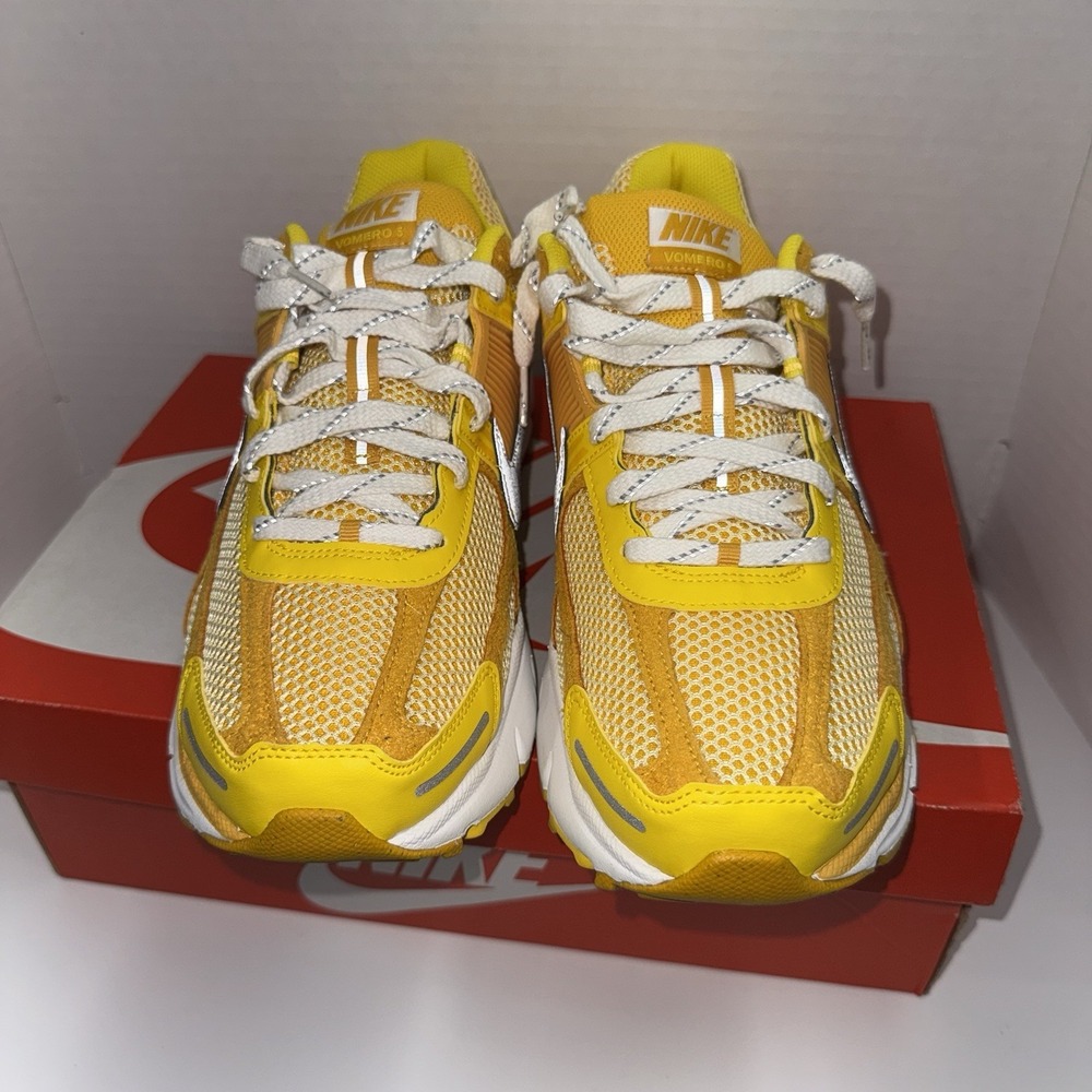 FJ4453-765 Mens Nike ZOOM VOMERO 5 YELLOW OCHRE Shoes Sneakers Size 12.5 US - Picture 3 of 10